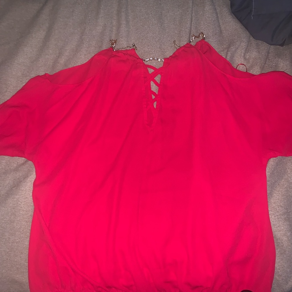 never worn/off the shoulder/long sleeve/size XL